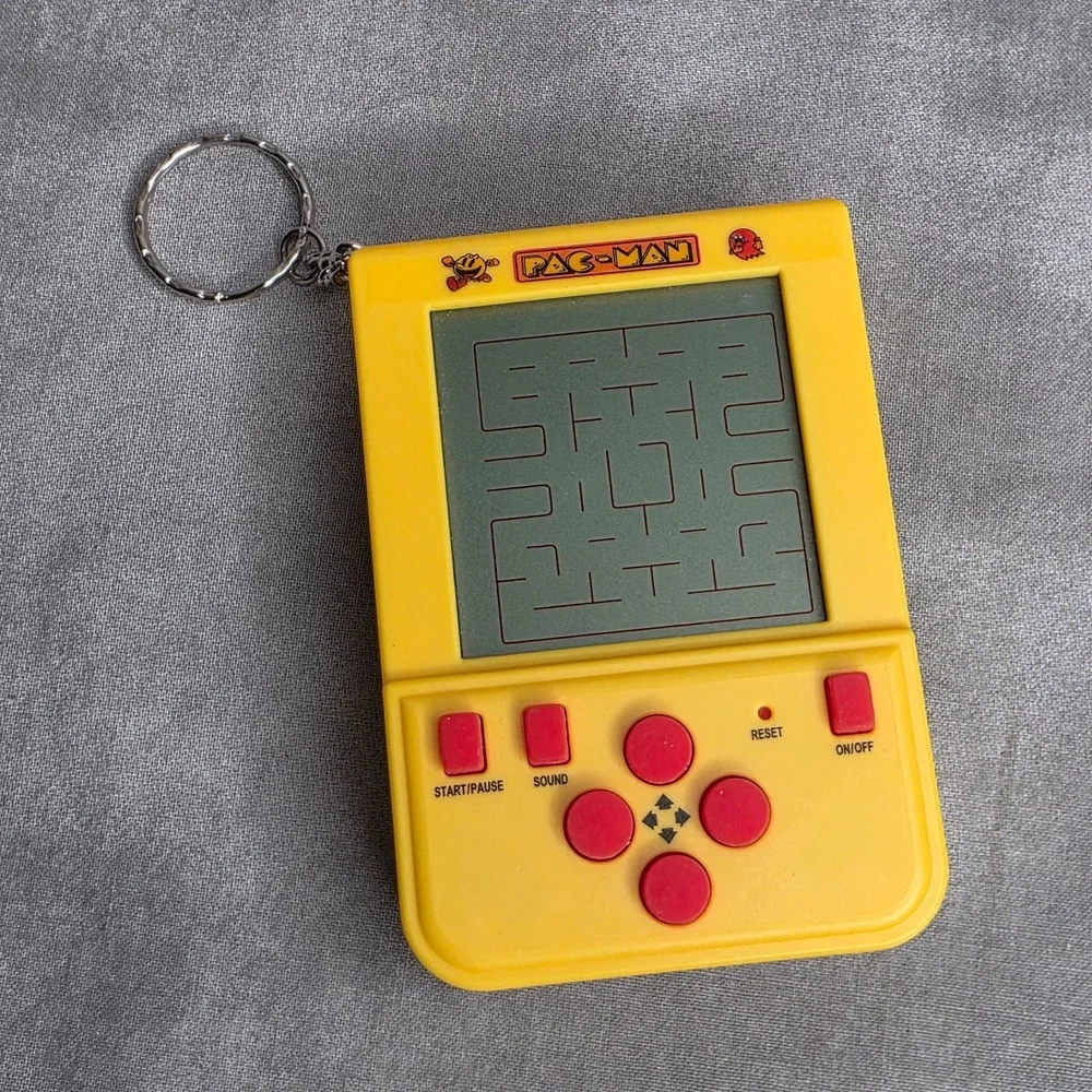 Pac-Man Mini Handheld Keychain Console Retro Arcade Video Game WORKS